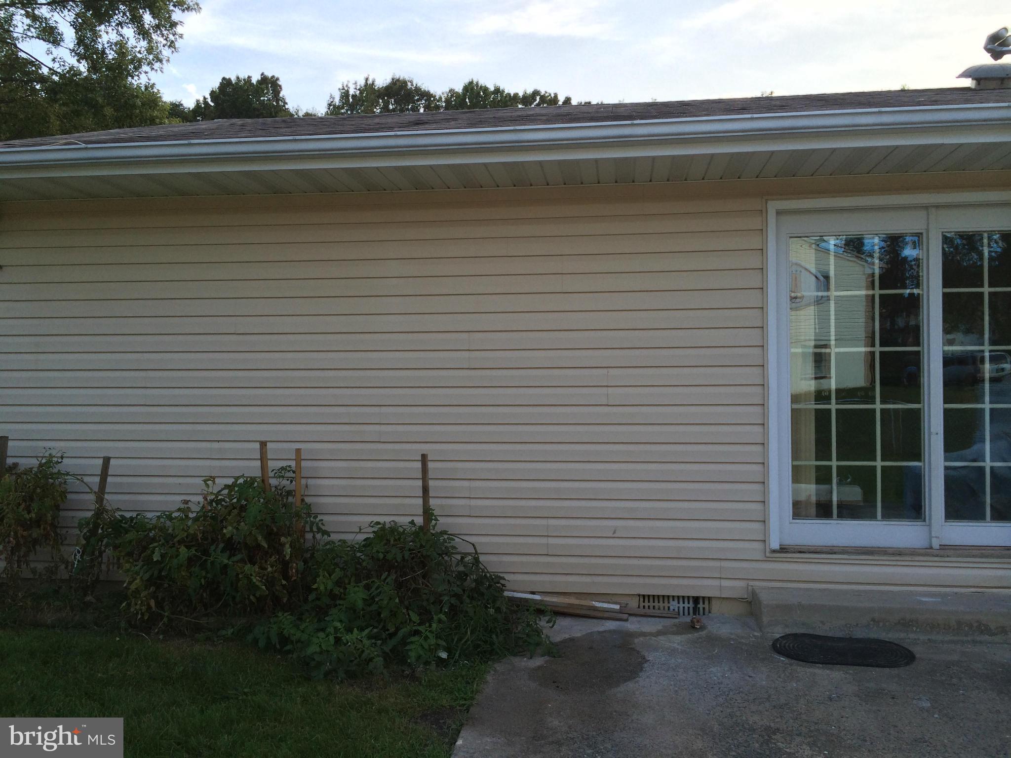 13123 Haddock Road Woodbridge, VA 22193 - Photo 2 of 10 Exterior (Rear)
