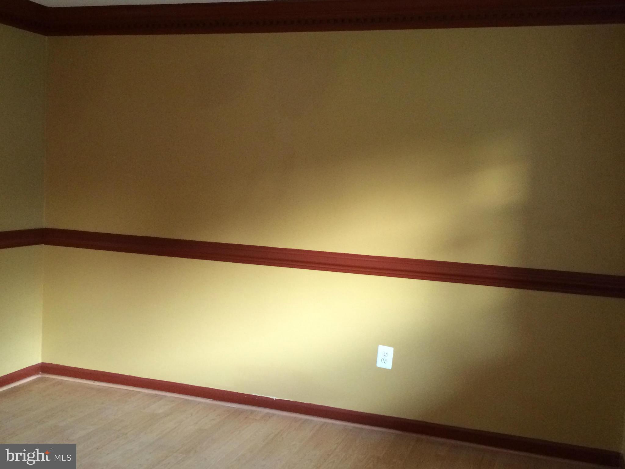 13123 Haddock Road Woodbridge, VA 22193 - Photo 4 of 10 Family Room