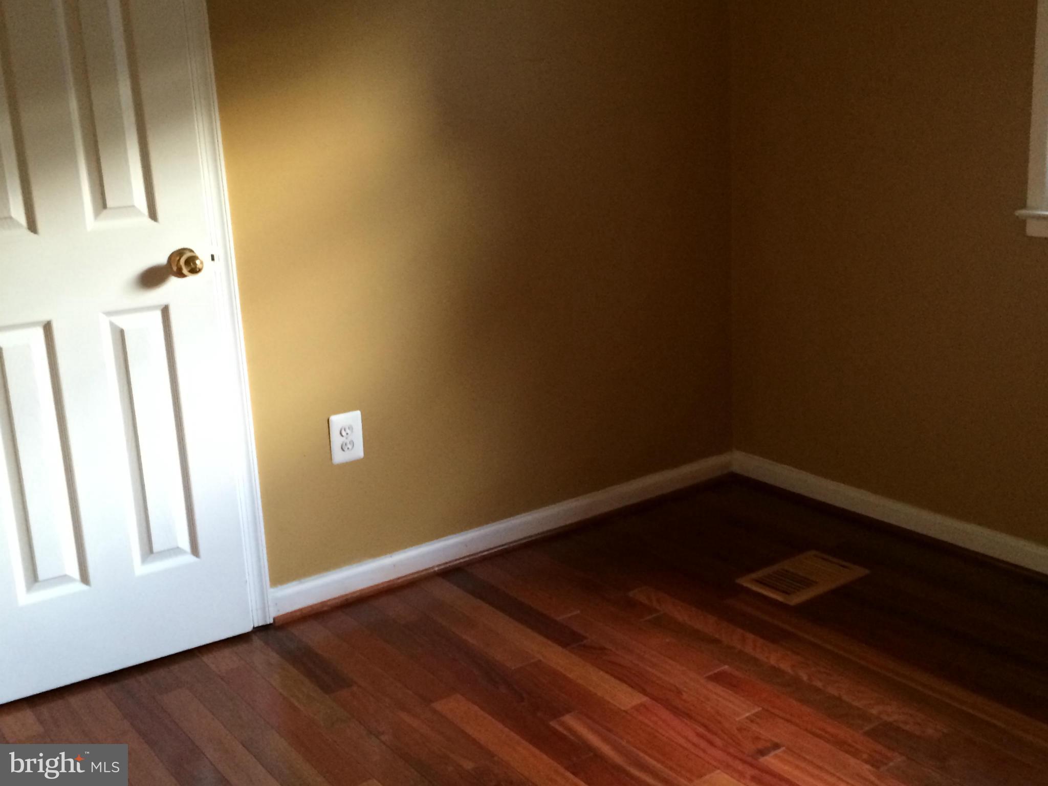 13123 Haddock Road Woodbridge, VA 22193 - Photo 8 of 10 Bedroom