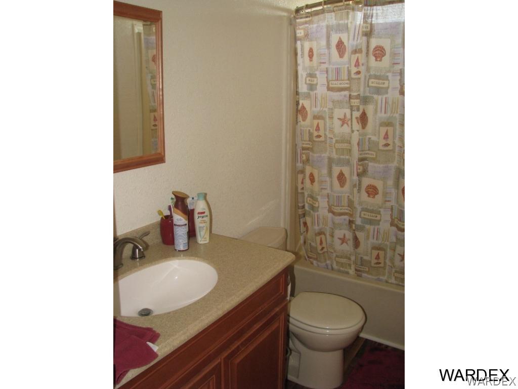 3792 Maverick Road Golden Valley, AZ 86413 - Photo 5 of 17 Bathroom 2