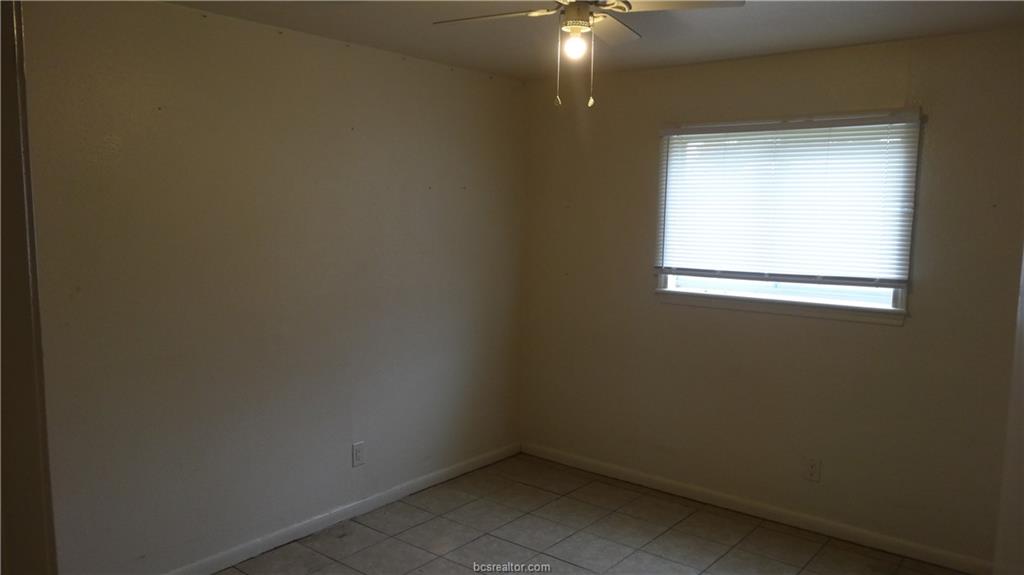 510 Avondale Avenue, Unit 7 Bryan, TX 77802 - Photo 7 of 12