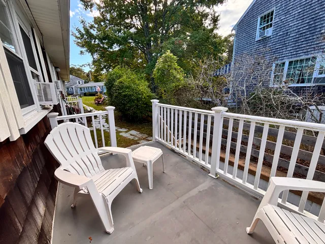 $625,000 | 124 Skiff Avenue, Unit C12, Vineyard Haven, MA 02568