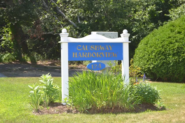 $625,000 | 124 Skiff Avenue, Unit C12, Vineyard Haven, MA 02568