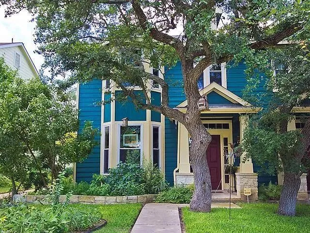 a front view of house with yard