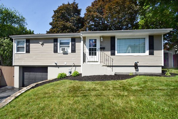 41 Dell Avenue Worcester, MA 01604 - Photo 1 of 17