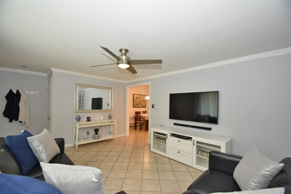 41 Dell Avenue Worcester, MA 01604 - Photo 3 of 17