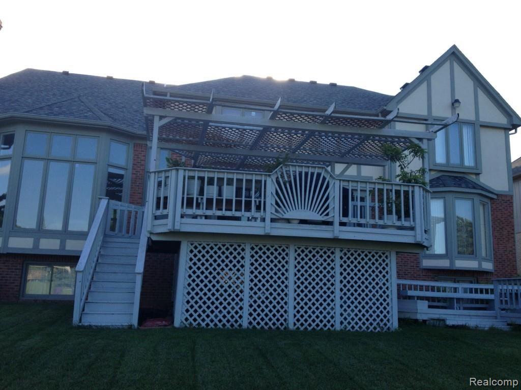 6150 Country Ridge Drive Troy, MI 48098 - Photo 29 of 35 rear View.jpg
