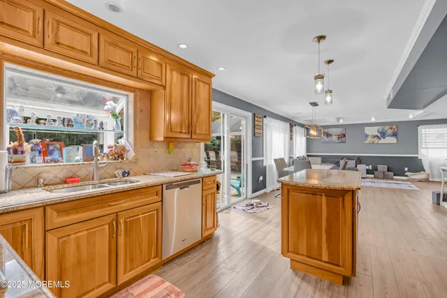 $729,000 | 94 Rolling Hills Court, Toms River, NJ 08755