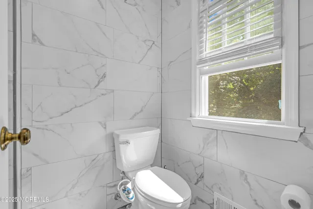 $729,000 | 94 Rolling Hills Court, Toms River, NJ 08755