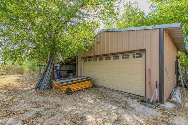 $230,000 | 329 West Brook Street, Bartlett, TX 76511