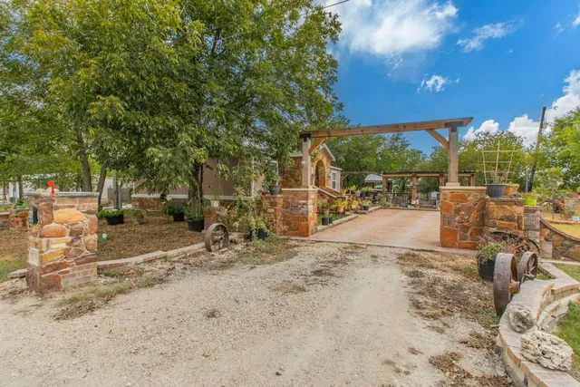 $230,000 | 329 West Brook Street, Bartlett, TX 76511