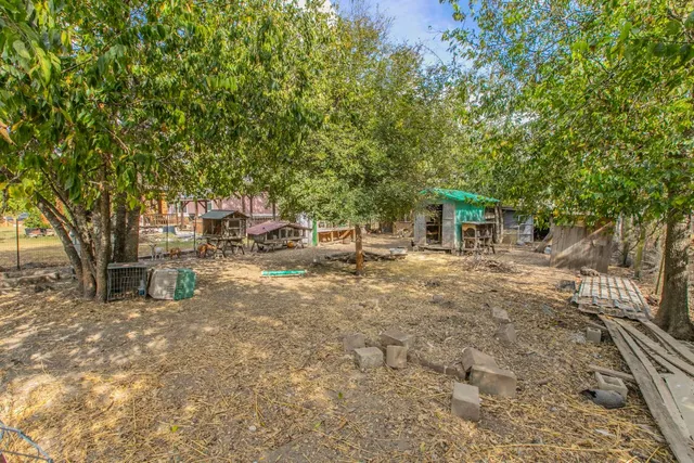 $230,000 | 329 West Brook Street, Bartlett, TX 76511