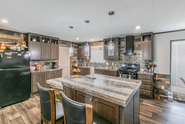 $230,000 | 329 West Brook Street, Bartlett, TX 76511