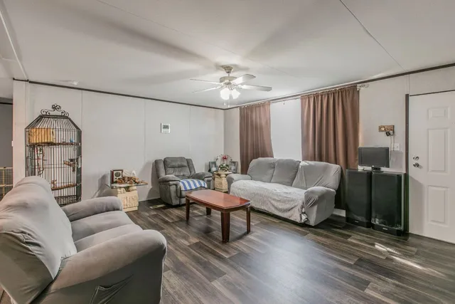 $230,000 | 329 West Brook Street, Bartlett, TX 76511