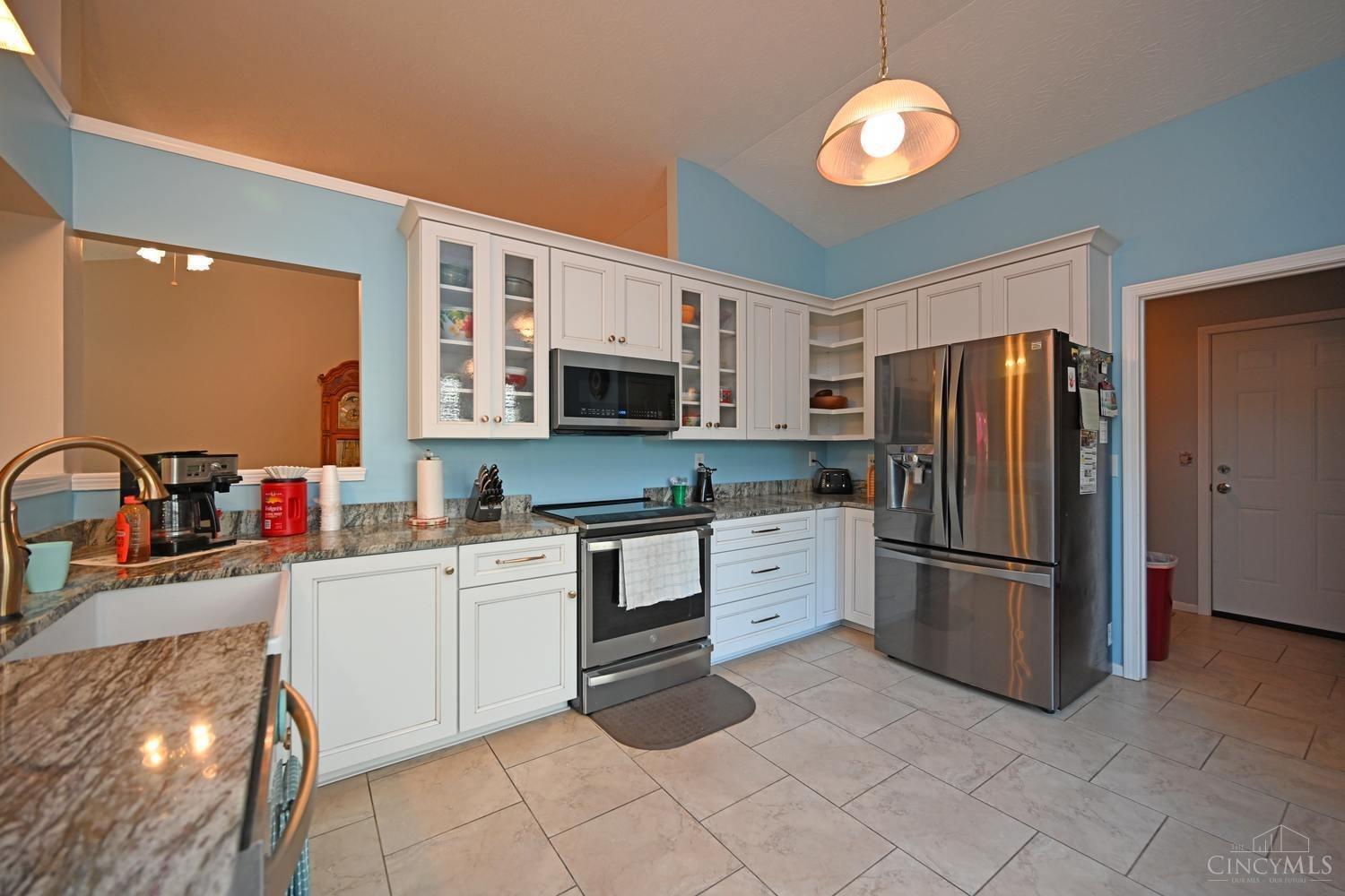 1565 Creekside Road Amelia, OH 45102 - Photo 12 of 43 Gallery Image 12