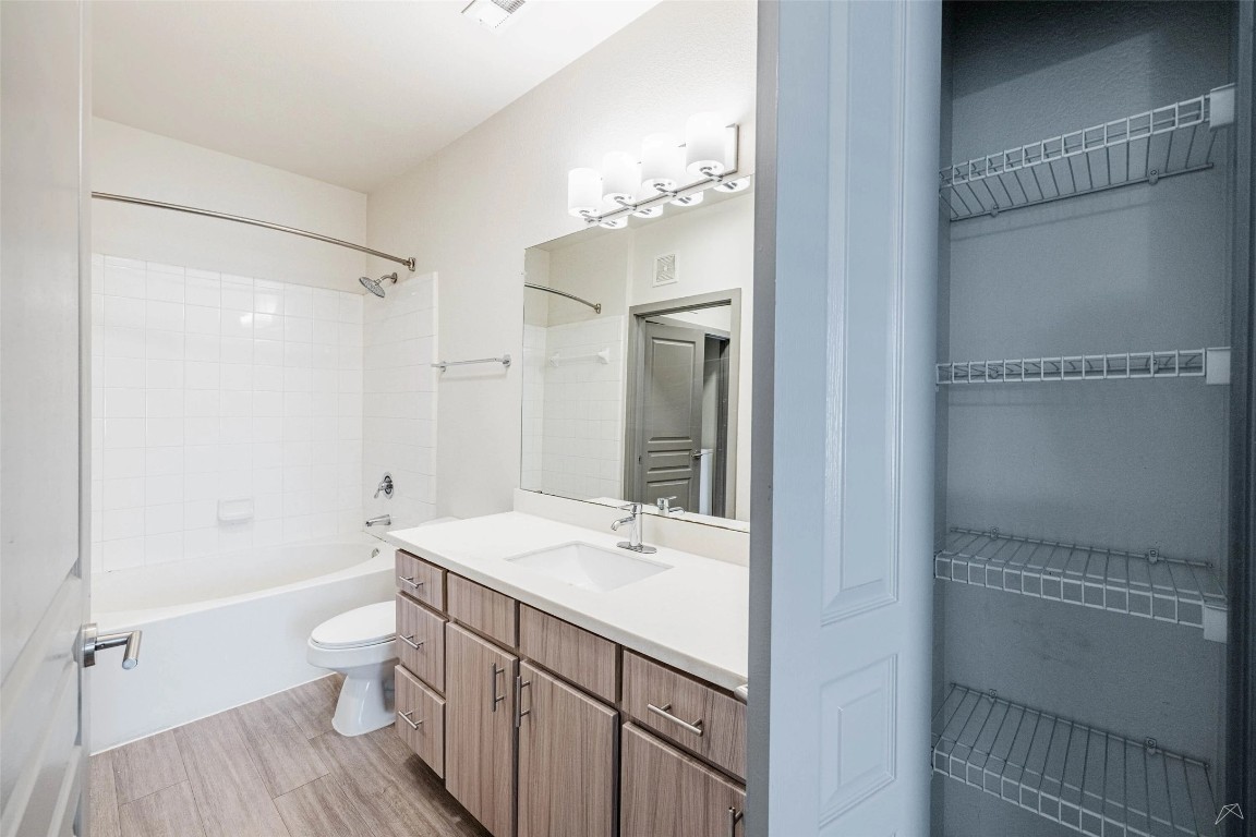 8515 Interstate 35, Unit 8229 Austin, TX 78744 - Photo 5 of 17 Move in by January 30th and enjoy 8 weeks FREE rent! Restrictions may apply — contact our leasing office for details.