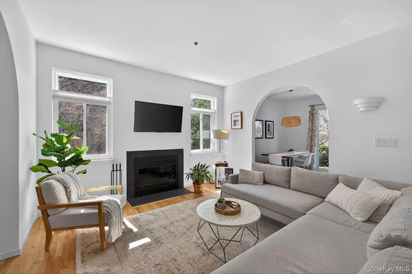 $1,195,000 | 1 Chestnut Court, Dobbs Ferry, NY 10522