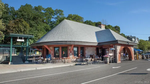 $1,195,000 | 1 Chestnut Court, Dobbs Ferry, NY 10522