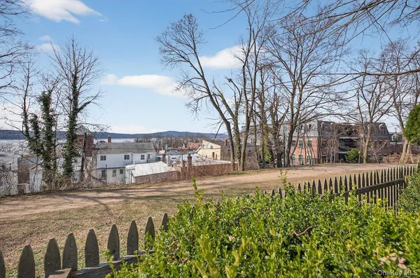 $1,195,000 | 1 Chestnut Court, Dobbs Ferry, NY 10522