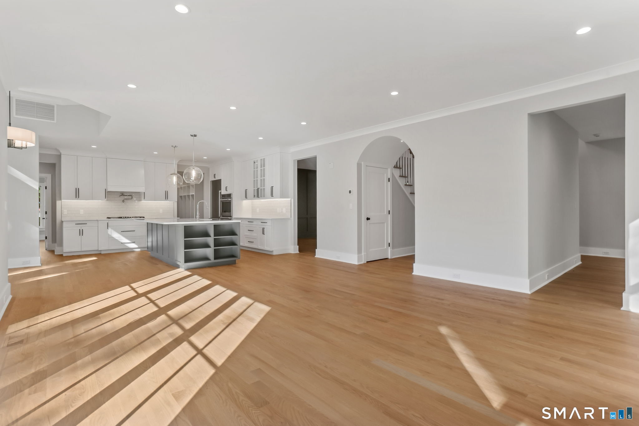 31 Rosano Road Stamford, CT 06905 - Photo 7 of 37