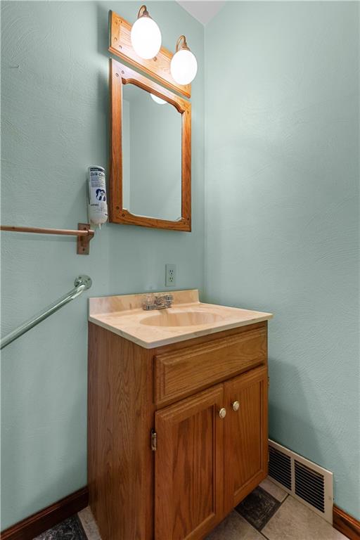 2807 Russelton Road Tarentum, PA 15084 - Photo 17 of 28 a utility room with a sink and a mirror