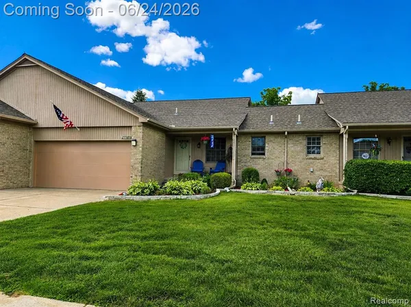 $237,999 | 23589 Northport, Clinton Township, MI 48036