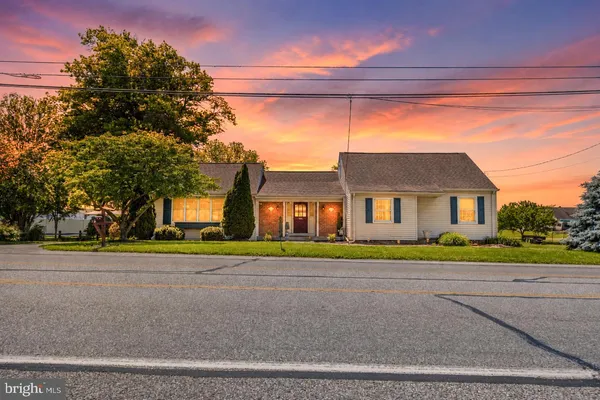 $369,900 | 7666 Lincoln Highway, Abbottstown, PA 17301