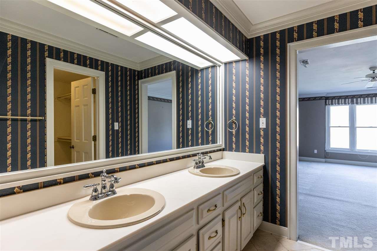 2105 Landings Way Raleigh, NC 27615 - Photo 20 of 30