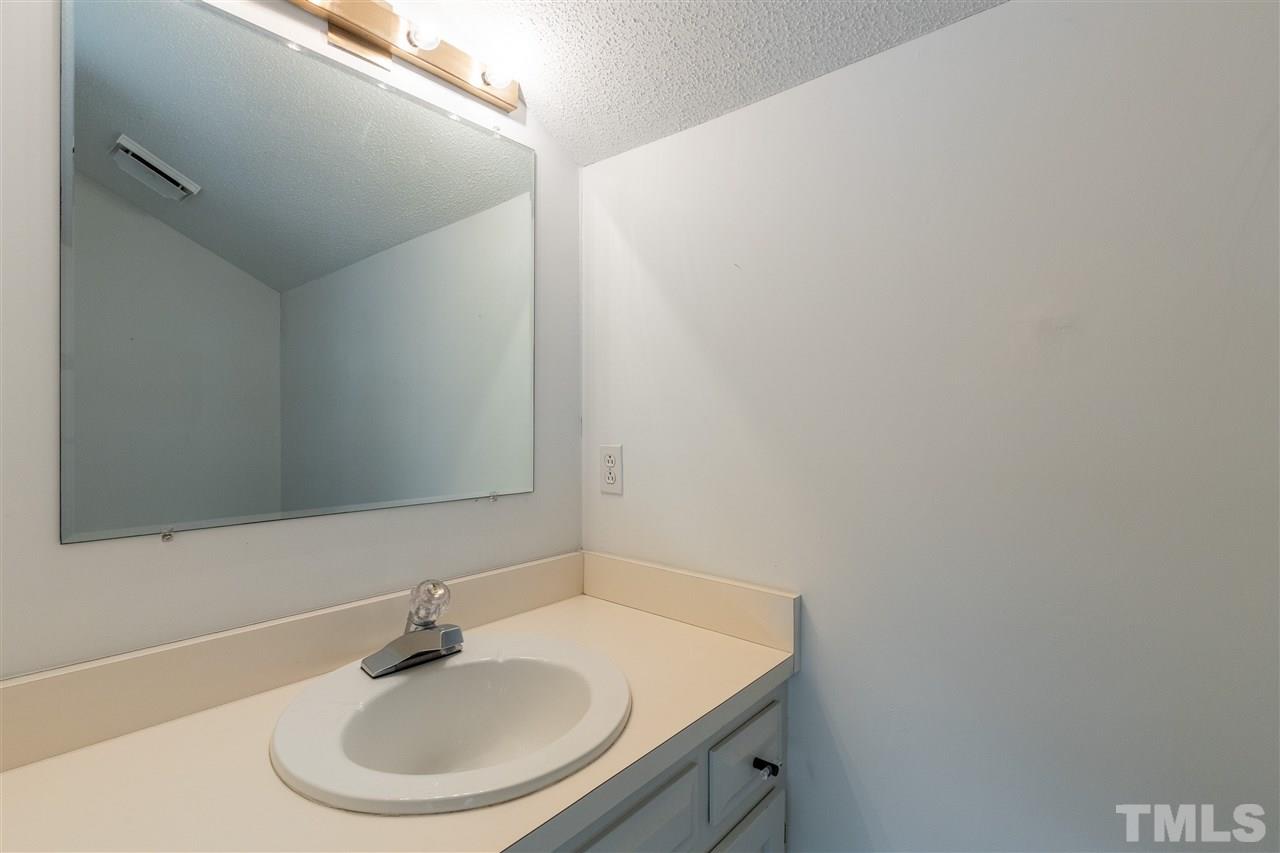 2105 Landings Way Raleigh, NC 27615 - Photo 27 of 30