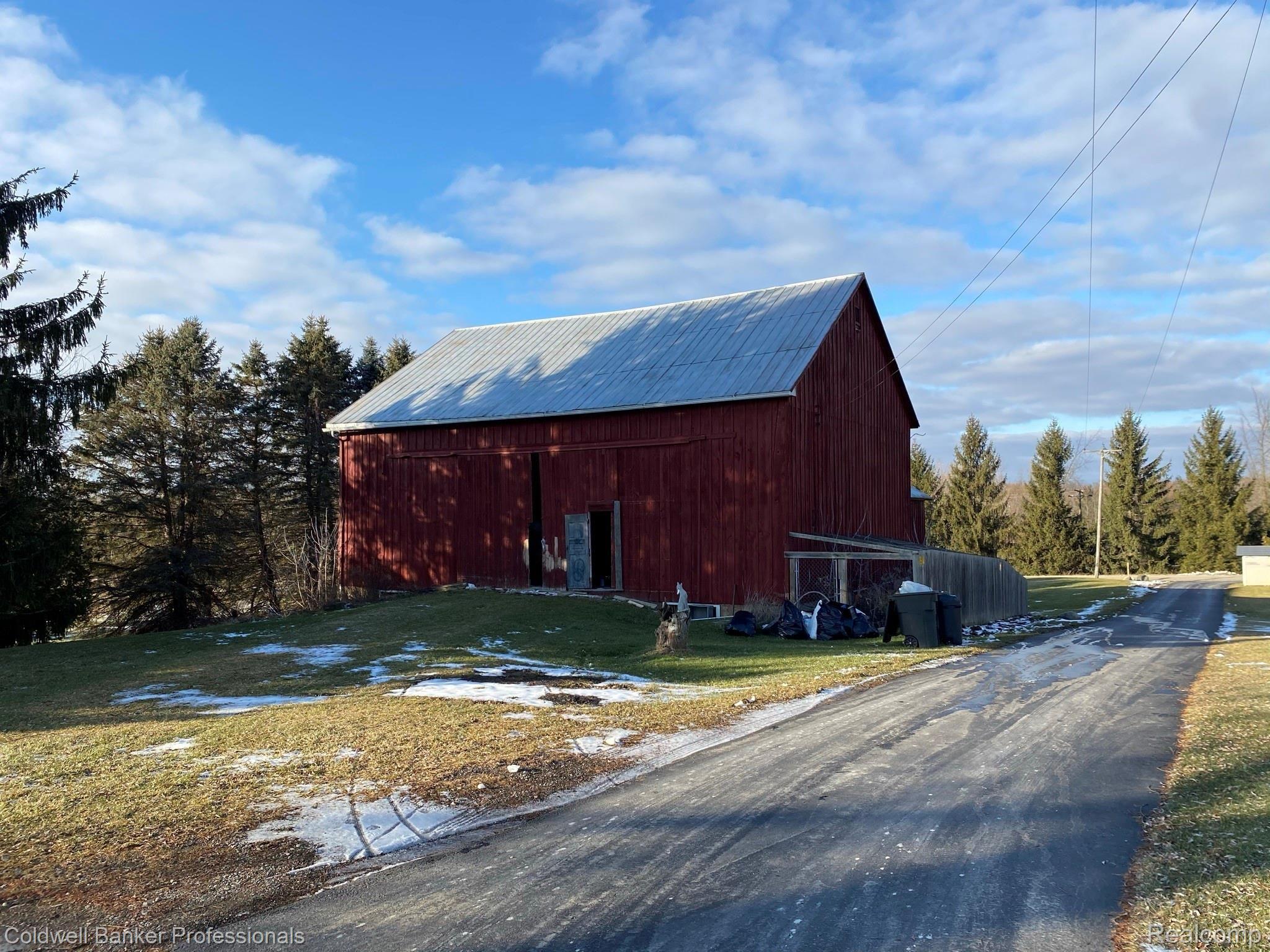 5944 Bowers Road Imlay City, MI 48444 - Photo 36 of 38 IMG_0314.JPEG
