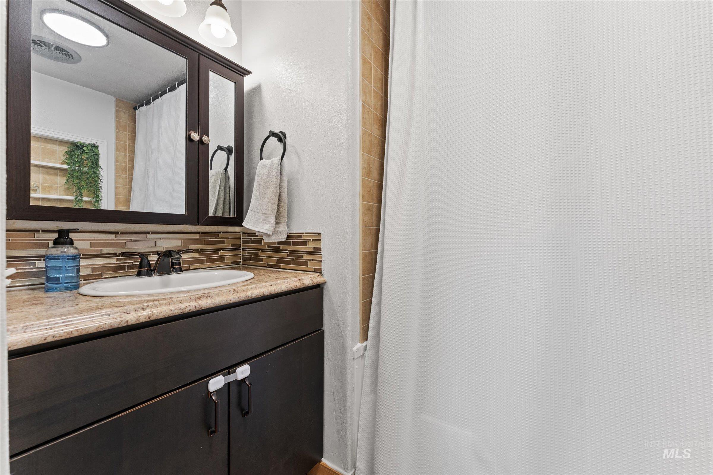 10653 Valley Road Middleton, ID 83644 - Photo 17 of 40