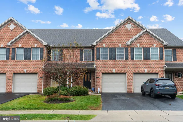 $3,000 | 433 Northstar Drive, Harrisburg, PA 17112