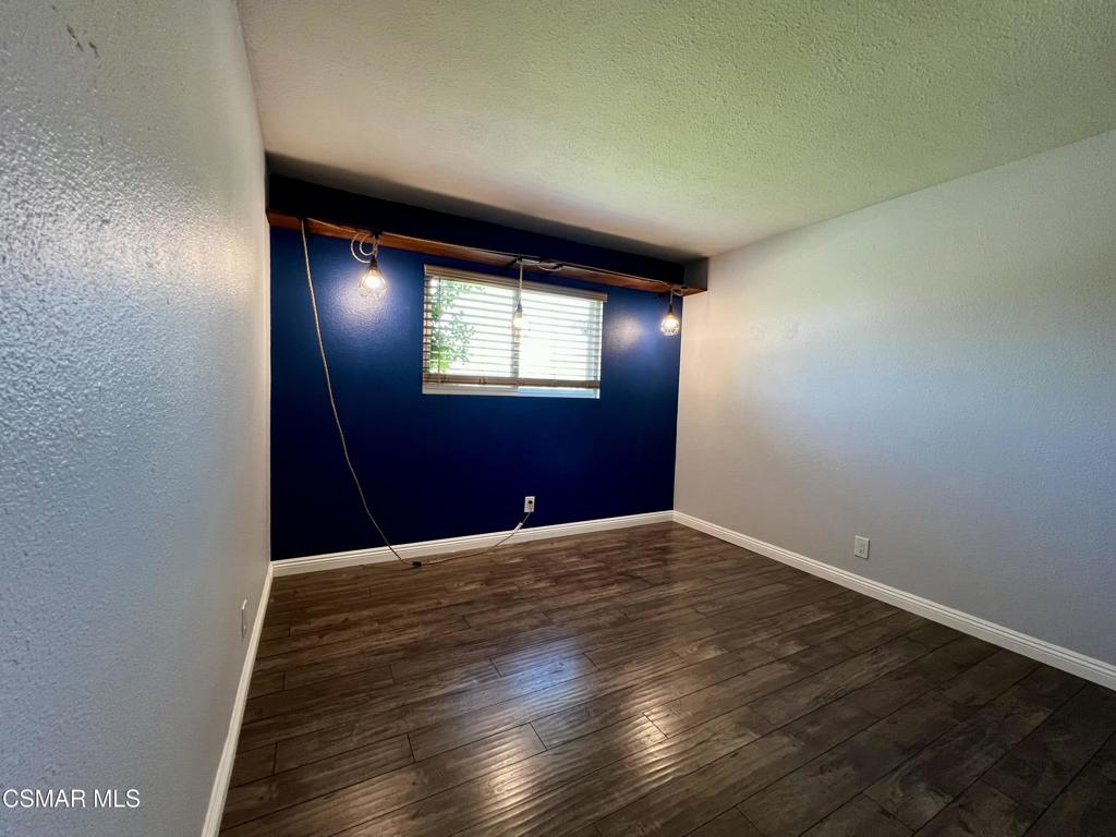 604 Hudspeth Street Simi Valley, CA 93065 - Photo 15 of 31
