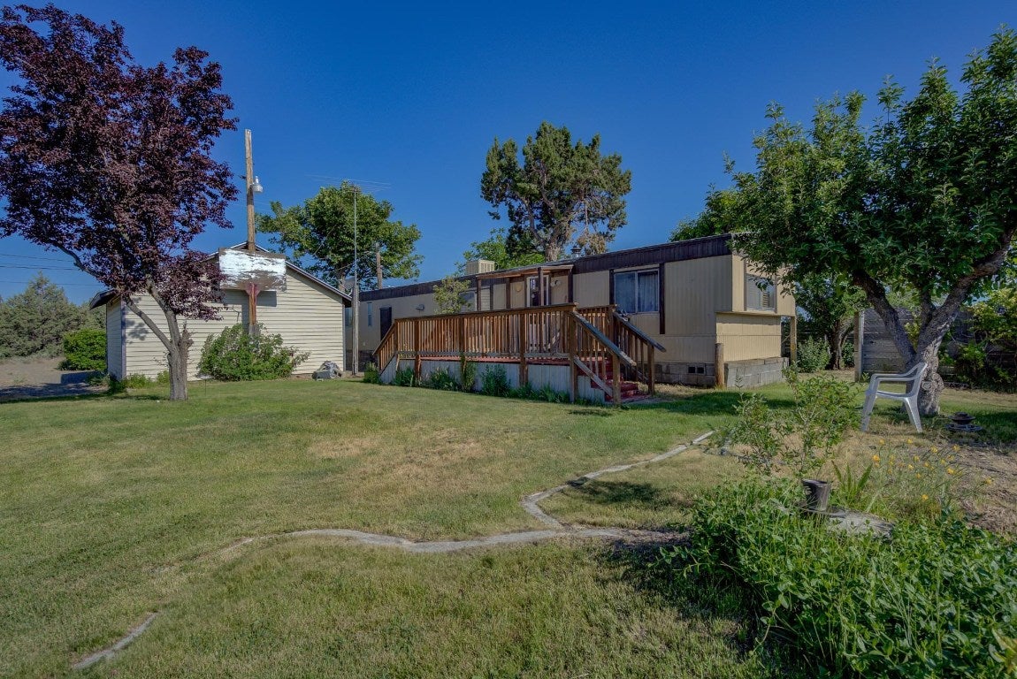 8236 Modoc Road Montague, CA 96064 - Photo 20 of 32 Gallery Image 20