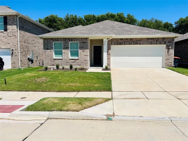 $2,050 | 2621 Silver Leaf Lane, Anna, TX 75409