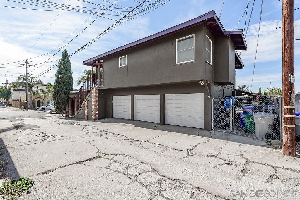 2414 Monroe Avenue San Diego, CA 92116 - Photo 42 of 65 a backyard of a house