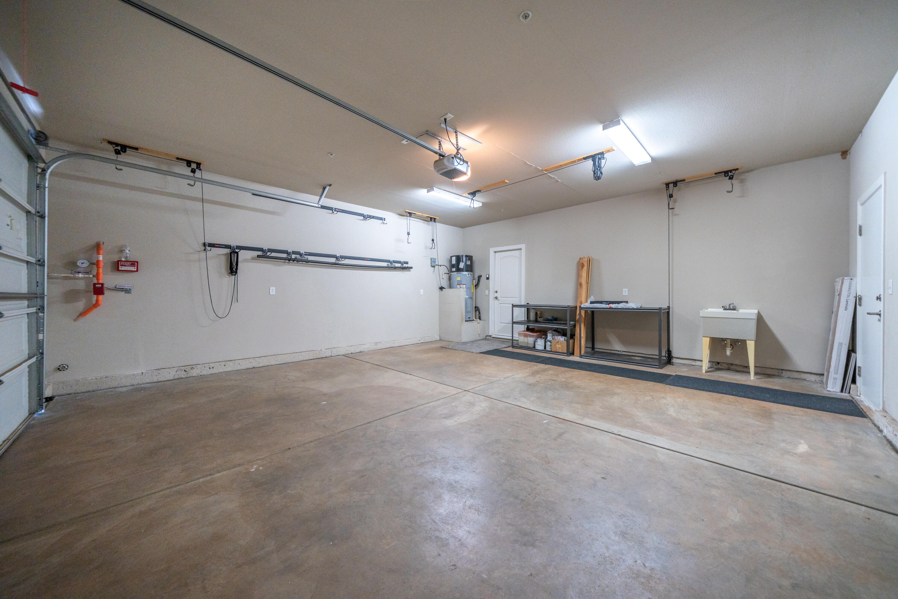 5571 Muir Peak Road Redding, CA 96002 - Photo 33 of 42 a view of a garage
