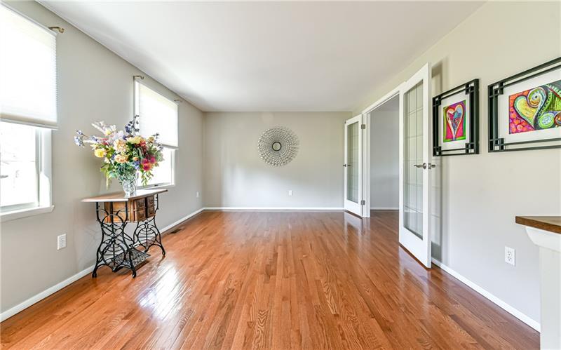 425 Ramsgate Drive Gibsonia, PA 15044 - Photo 4 of 25 Gallery Image 4