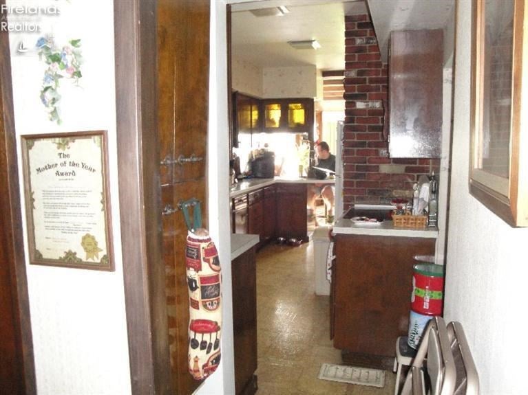 406 Taylor Road Sandusky, OH 44870 - Photo 6 of 10 Gallery Image 6