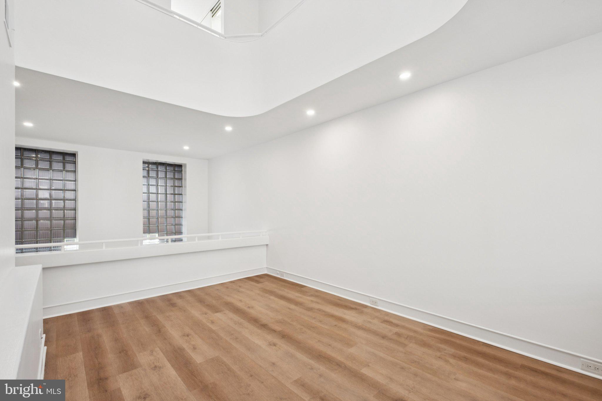 134 North 3rd Street Philadelphia, PA 19106 - Photo 22 of 37 Den/home office/flex space