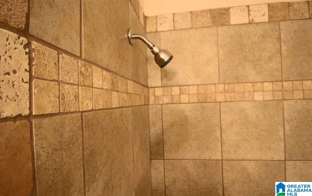 712 Hilltop Road Warrior, AL 35180 - Photo 15 of 24
