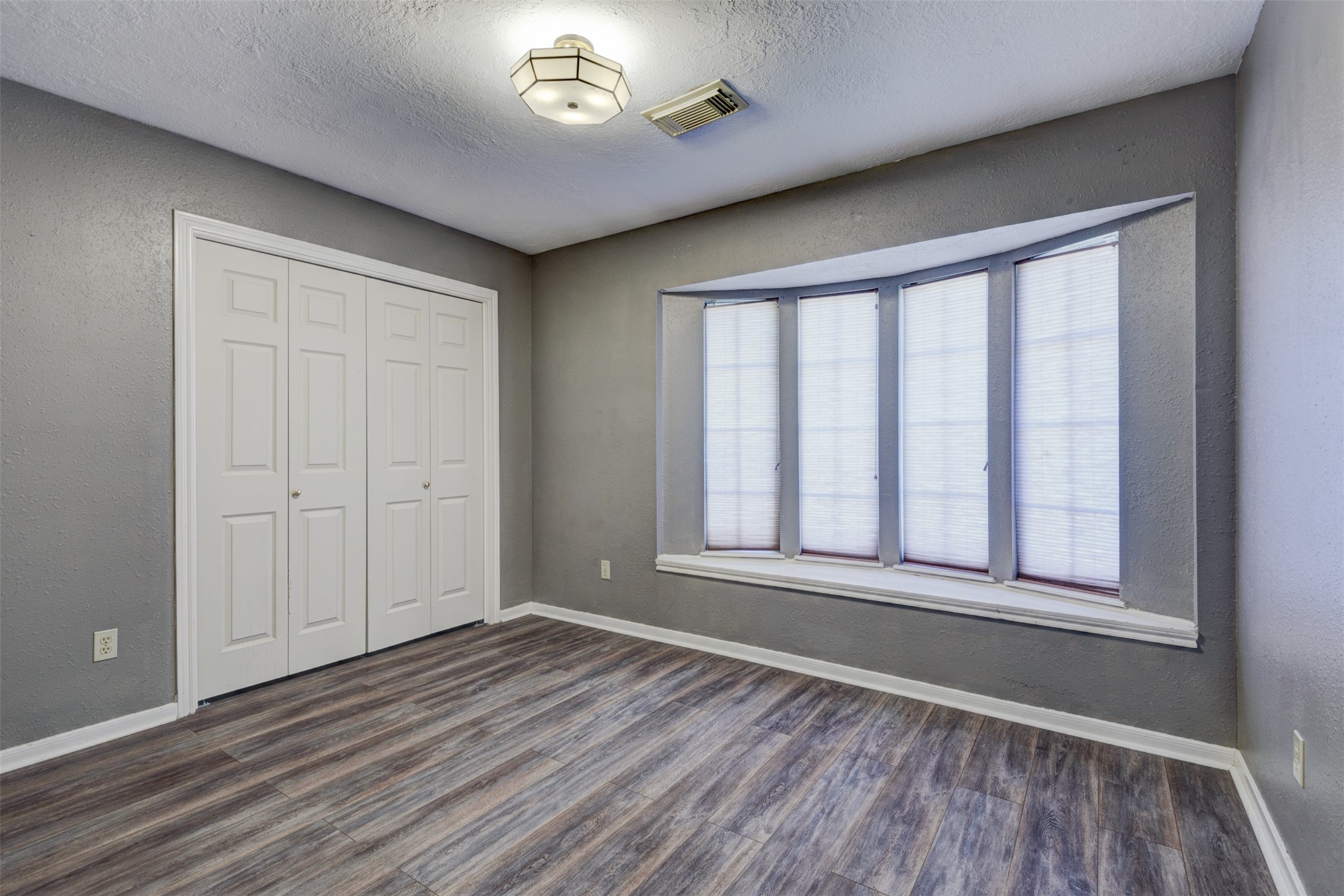 6502 Inverness Way Pasadena, TX 77505 - Photo 21 of 31 Bedroom 3