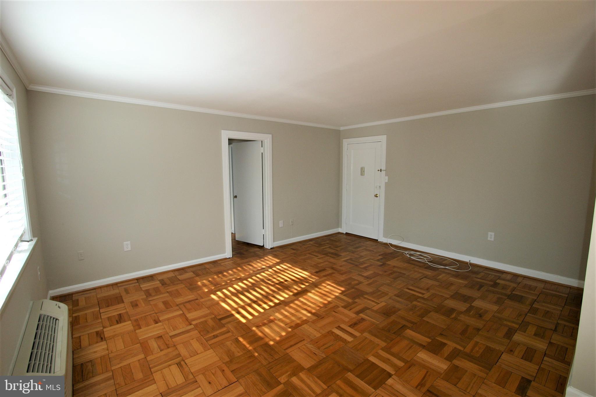 4114 Davis Place Northwest, Unit 210 Washington, DC 20007 - Photo 6 of 22 Living Room