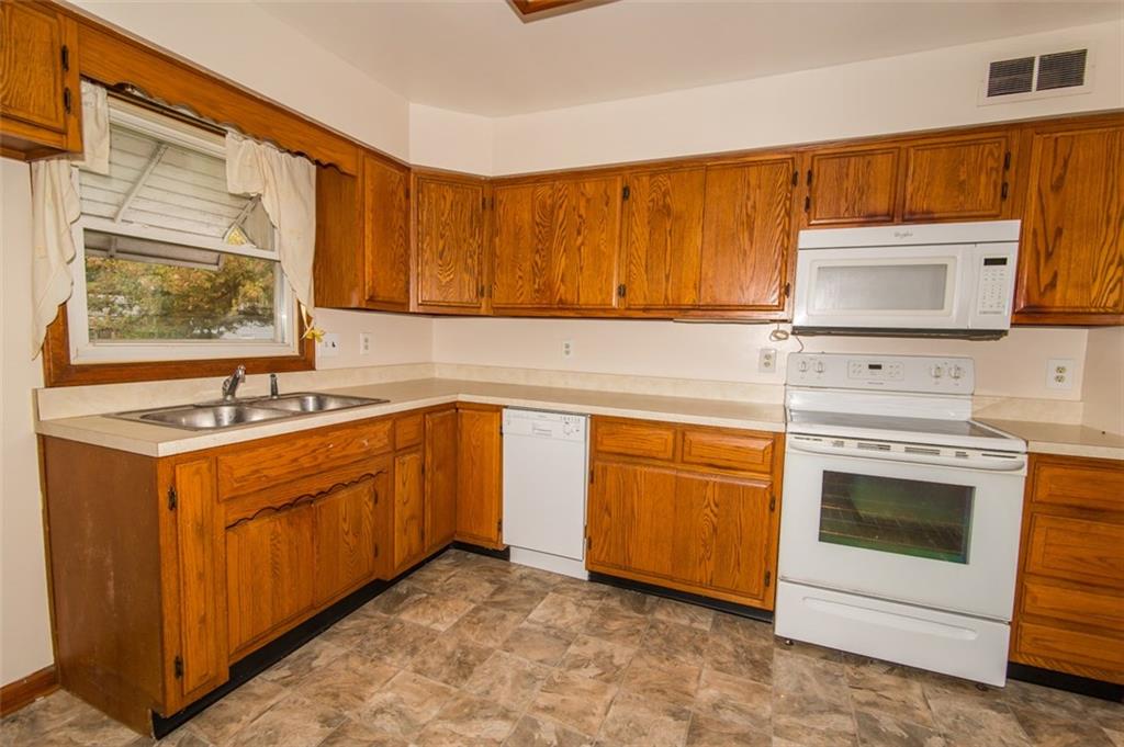 1836 Bauer Road Indianapolis, IN 46218 - Photo 11 of 22 Gallery Image 11