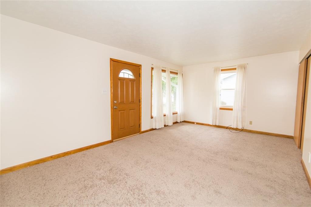 1836 Bauer Road Indianapolis, IN 46218 - Photo 4 of 22 Gallery Image 4