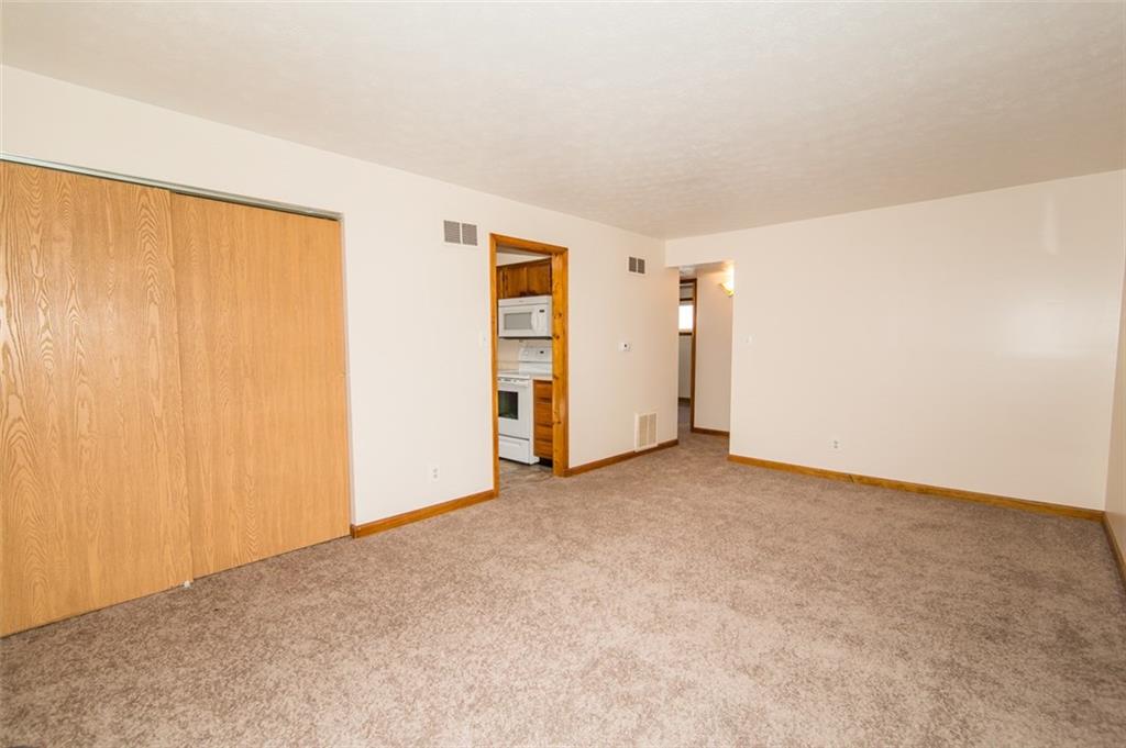 1836 Bauer Road Indianapolis, IN 46218 - Photo 7 of 22 Gallery Image 7
