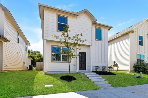 $2,340 | 5640 Willamette Drive, Fort Worth, TX 76119