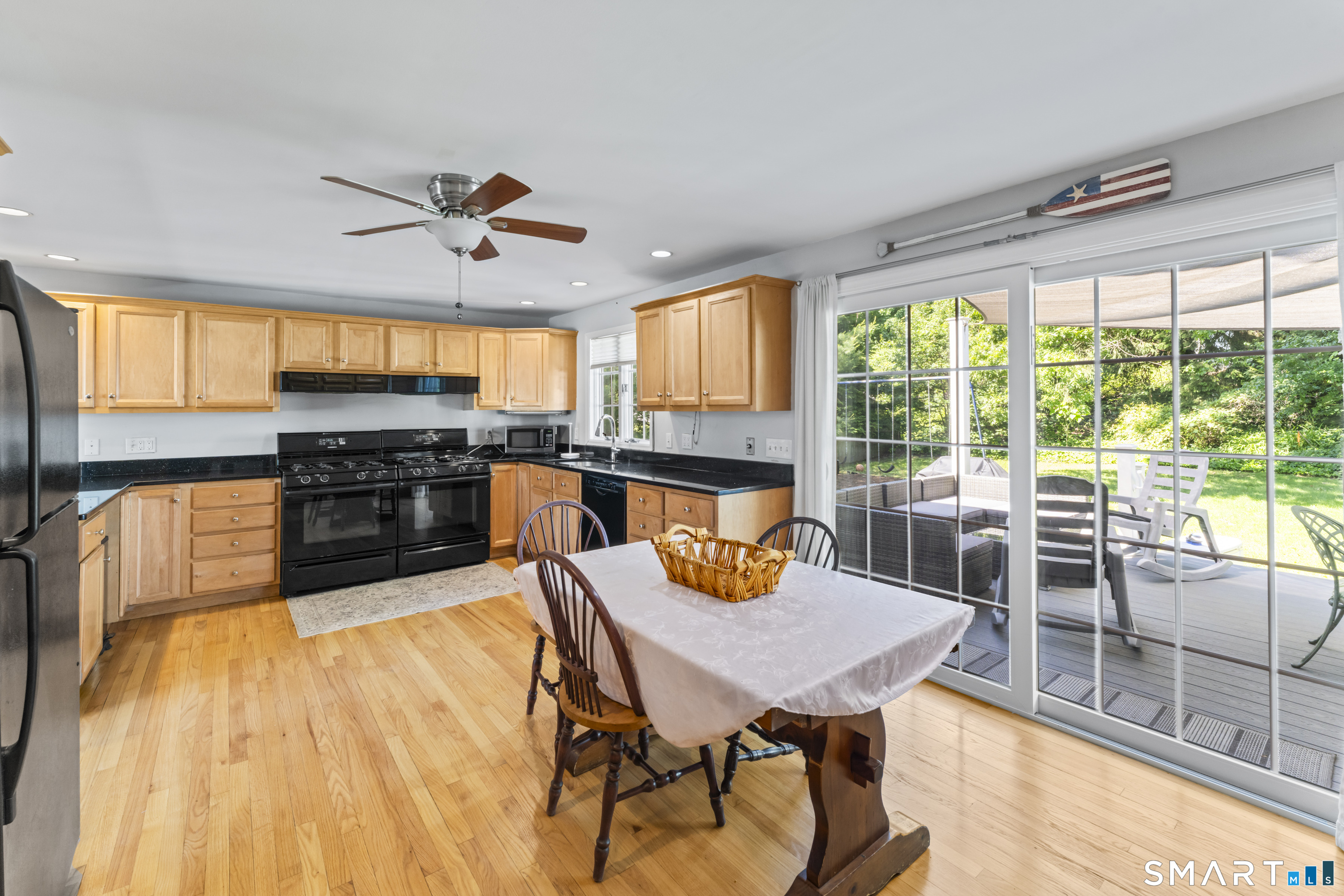 36 Dairy Farm Road Norwalk, CT 06851 - Photo 15 of 40