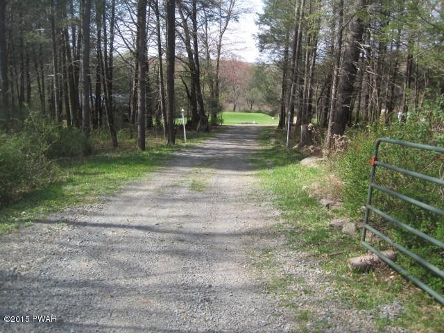267 Hemlock Grove Road Newfoundland, PA 18445 - Photo 4 of 50