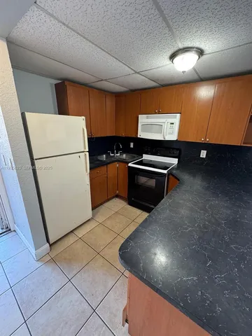 $1,850 | 652 Northwest 3rd Street, Unit 104, Miami, FL 33128